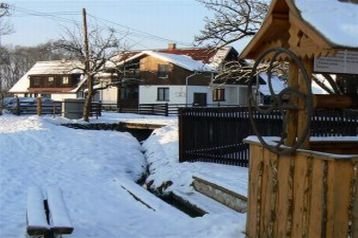 Slovakkia Privát Pavčina Lehota, Eksterjöör